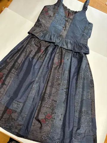 다크 블루 페플럼 스타일 원피스