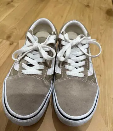 23시까지 1번만 사용한 vans 여성용 스니커즈 23.5cm
