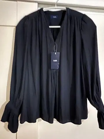 SHIPS 긴팔 V넥 블라우스 새상품