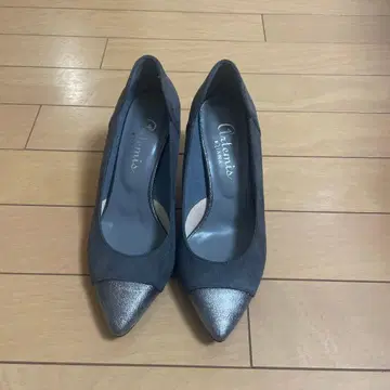 새상품 그레이 스웨이드 스틸레토 펌프스