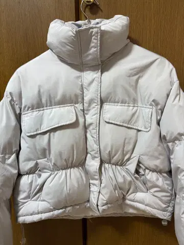 화이트 다운 자켓 숏 기장