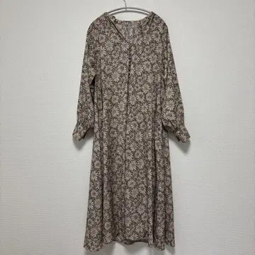 새상품급 어반 리서치 ITEMS 꽃무늬 긴팔 롱 원피스