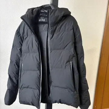 블랙 다운 자켓 L 사이즈
