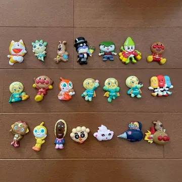 호빵맨 캐릭터 피규어 세트 20개 + 도라에몽 1개