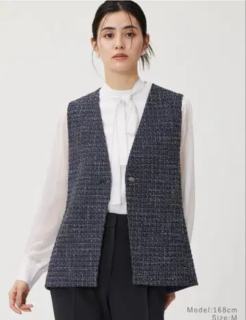 트위드 페플럼 베스트 S 사이즈 1회 사용