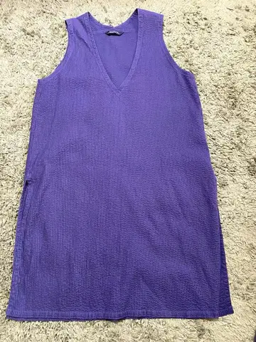 야코 리카르도 핀턱 코튼 100% V넥 슬리브리스 튜닉