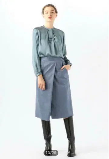 투모로우랜드 팍스웨이드 랩스커트