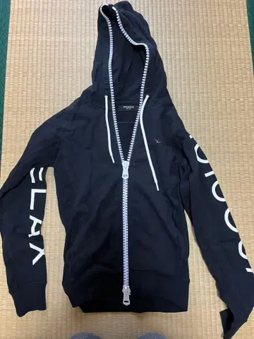 1piu1uguale3 RELAX 우노피우노우과레토레 후드티