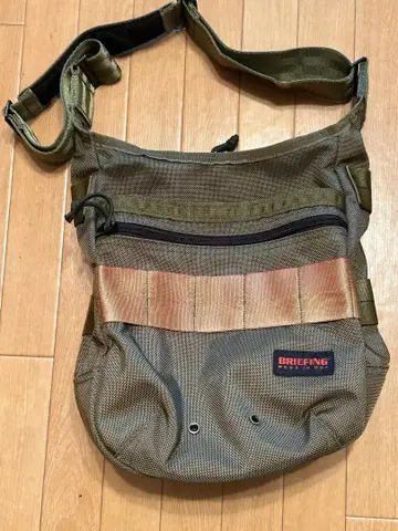 BRIEFING 브리핑 숄더백 DAY TRIPPER