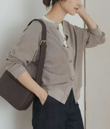 [ 새상품 미사용 ] DOORS 턱 플라이스 가디건 그레이지