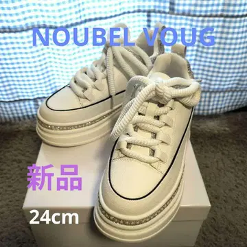 NOUBEL VOUG 비쥬 포함 화이트 스니커즈