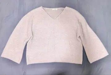 [ 새상품급 ] 지나시스 여성용 니트 프리 사이즈 V넥