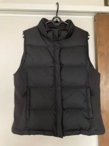 블랙 다운 베스트 Gap