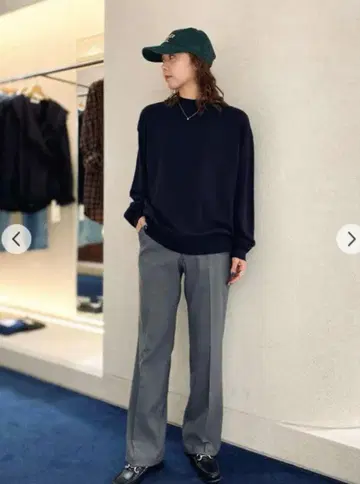 더 신존 프레스드 팬츠 그레이