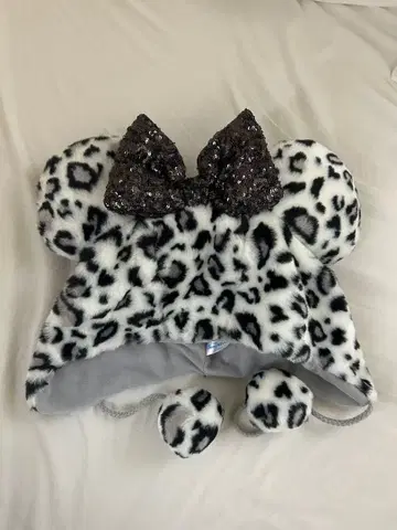 레오파드 무늬 퍼 모자 스팽글 리본 포함