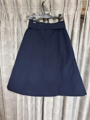네이비 A라인 스커트 충전솜 벨트 포함