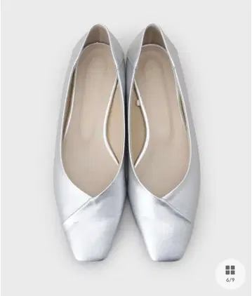 [ 새상품급 ] INDIVI 스퀘어토 플랫 펌프스 실버 22.5cm