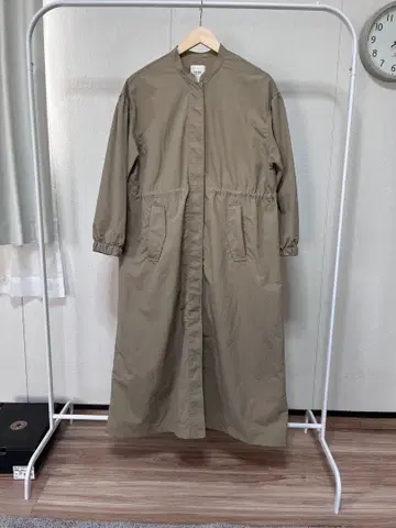 BEAMS HEART 베이지 롱 코트