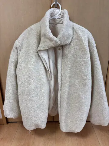 앙피로 아이보리 보아 자켓 퀼팅 리버서블