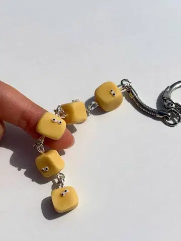 [ 미개봉 새상품 ] 쪼이부시 키링 쿠르통 완판템