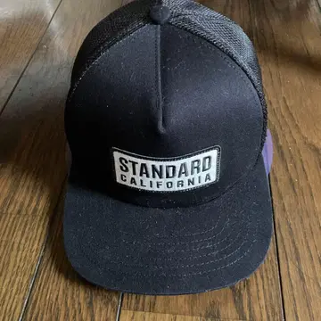 STANDARD CALIFORNIA 메쉬 캡 블랙