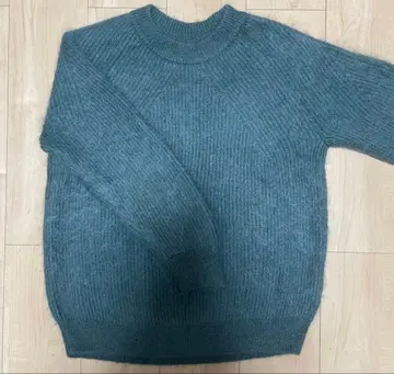 BATONER 시그니처 크루넥 니트 모헤어 블루그린