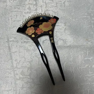 꽃무늬와 대나무 모티브의 헤어콤