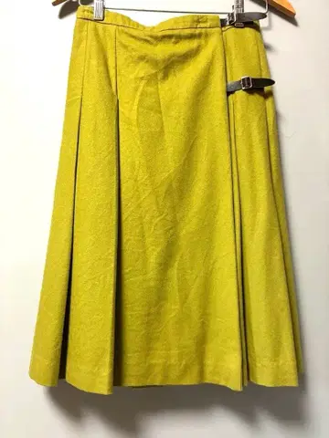[드레스트리아] 피스타치오 컬러 올리브 그린 울 100% 플리츠 스커트