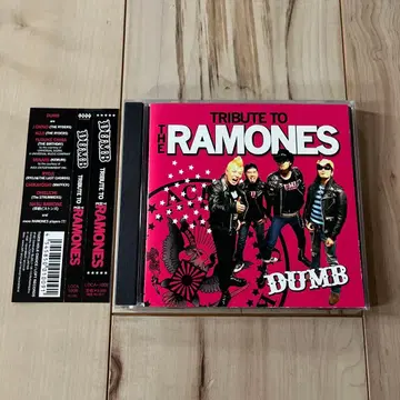 DUMB / TRIBUTE TO THE RAMONES