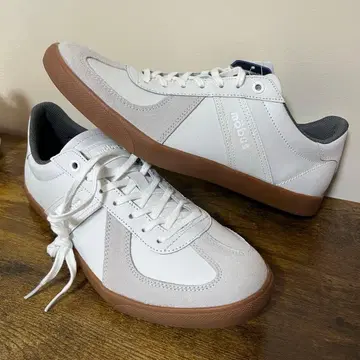 [ 미사용 새상품 ] MOBUS 모브스 스니커즈 NURNBERG 화이트