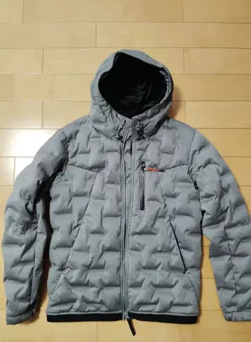 마크맨 그레이 다운 자켓 후드 부착