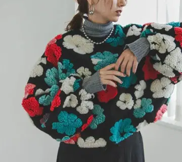 bohmal 같은 형태 플라워 보아 풀오버