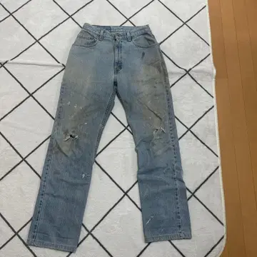 데미지 가공 라이트 블루 데님 팬츠