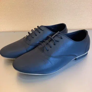 네이비 가죽 로퍼