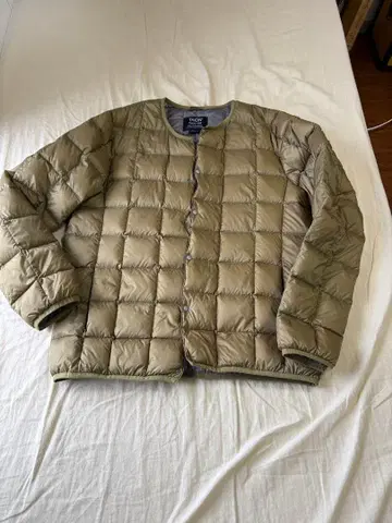 TAION 다운 자켓 L 사이즈