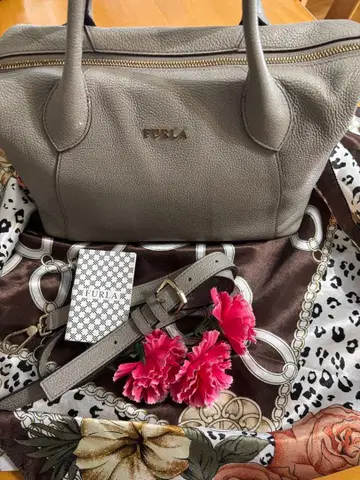 FURLA 그레이 가죽 핸드백