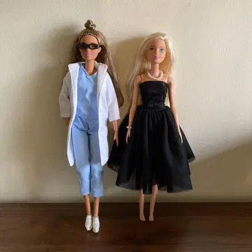 바비 통째로 세트 2체 입고 있는 의류도 포함 닥터 의사 드레스