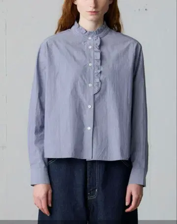 [ 최종 가격 ] MidiUmi 이번 시즌 프론트 하프 프릴 셔츠