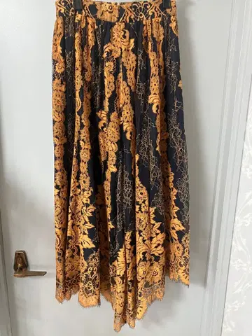 [ Grace continental ] 레이스 롱 스커트 36