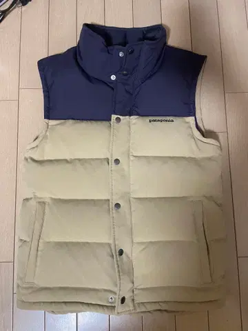 새상품급, patagonia 다운 베스트 네이비 베이지 XS