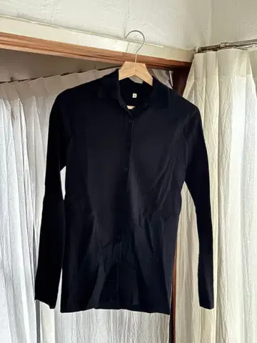 무인 블랙 긴팔 피케 셔츠 S 사이즈