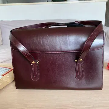 버건디 가죽 숄더백