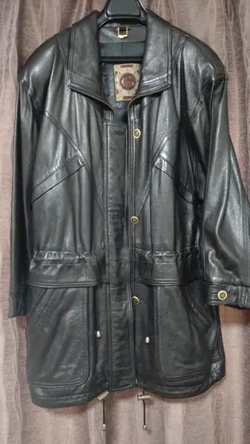 COSMO 블랙 가죽 롱 자켓