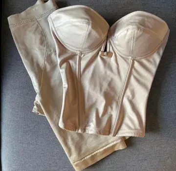 베이지 스트랩 코르셋