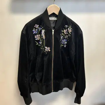 NIKO AND - 블랙 자수 스카잔 벨로아 느낌 사이즈 3 ( M )