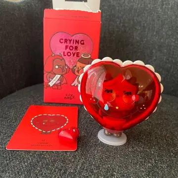 popmart crybaby Crying for Love 하트브로큰