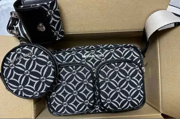 MICHAEL KORS 로고 패턴 숄더백