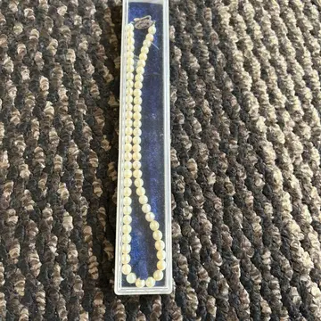 화이트 펄 목걸이 실버 클로징