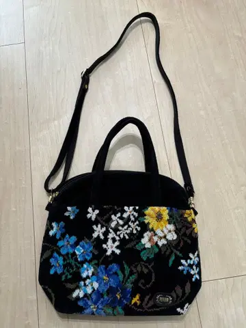 FEILER 꽃무늬 자수 숄더백