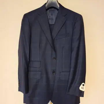 다크 네이비 체크 비즈니스 정장